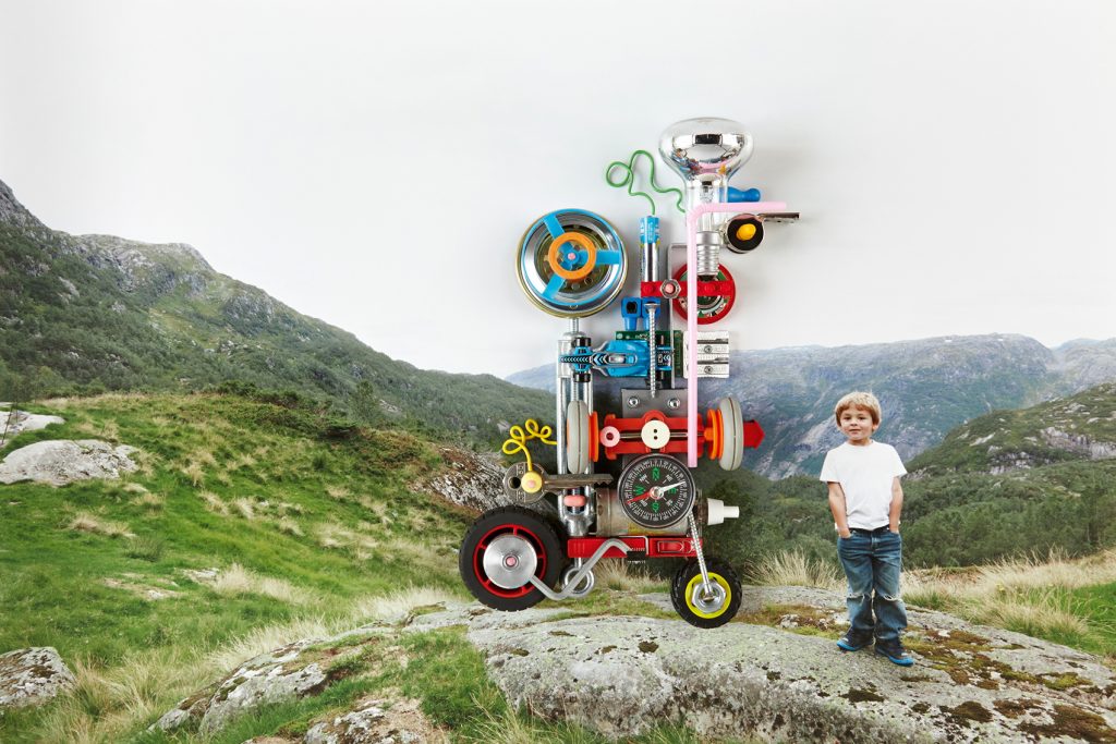 cover image of The Blueberry Machine